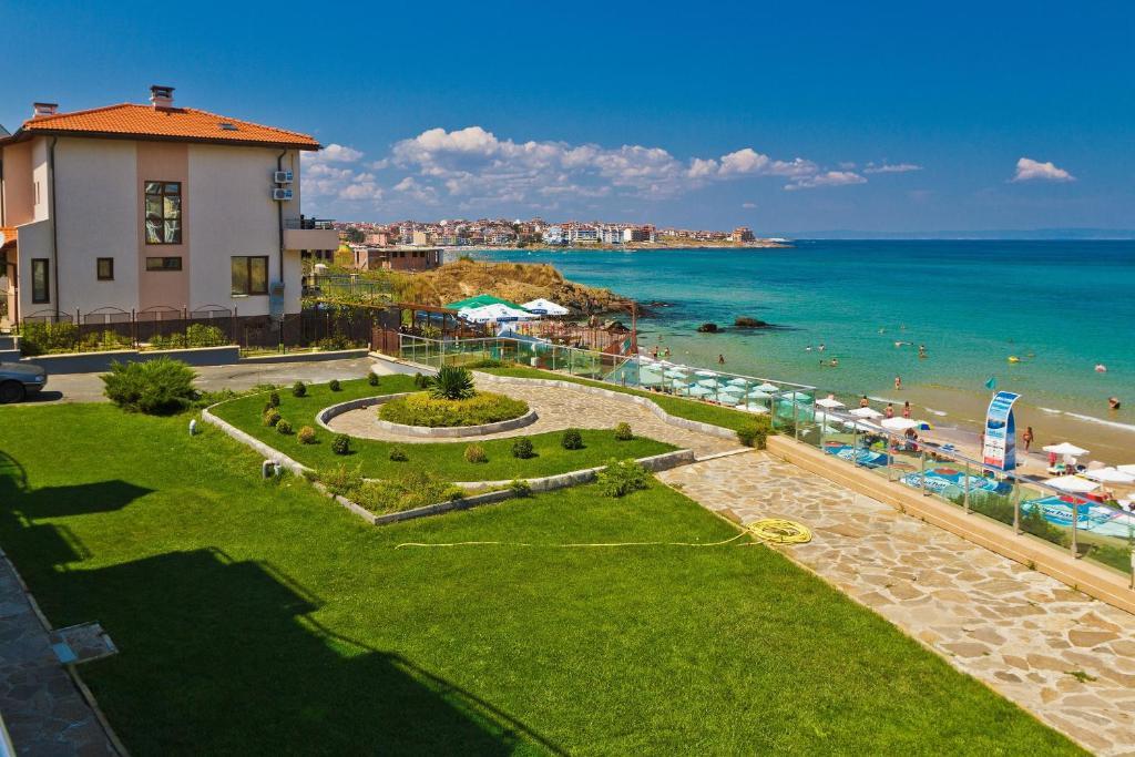 Black Sea Paradise Hotel โซโซโปล ภายนอก รูปภาพ