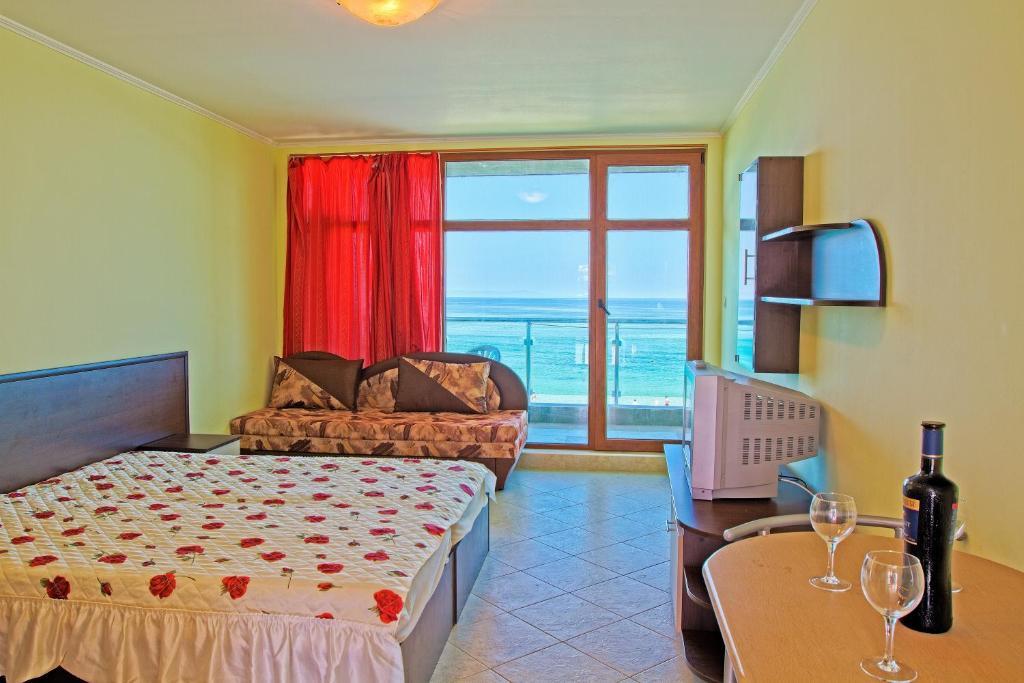 Black Sea Paradise Hotel โซโซโปล ภายนอก รูปภาพ